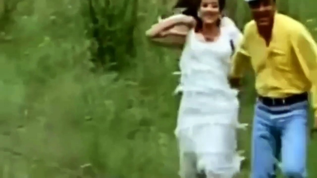 Manisha Koirala Big Bouncing slip soo Hot Enjoy!