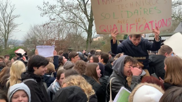 Namur | Manifestation contre la réforme du qualifiant à l'IATA
