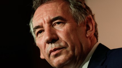 GALA VIDEO - "Si je peux aider…" : François Bayrou prêt à devenir Premier ministre, il ne s’en cache pas !