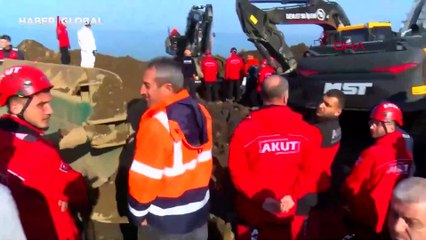 Artvin'de heyelan: Toprak altındaki araca 36 saat sonunda ulaşıldı