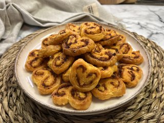 Palmeras de Sobrasada: Aperitivo Fácil y Delicioso 🥐