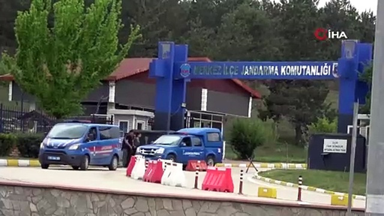 Evlerini kenevir serasına çevirdiler, kendilerini 'hastalığıma iyi geliyordu' diyerek savundular
