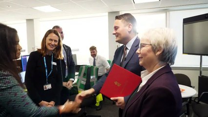 Health secretary visits NHSE operations centre
