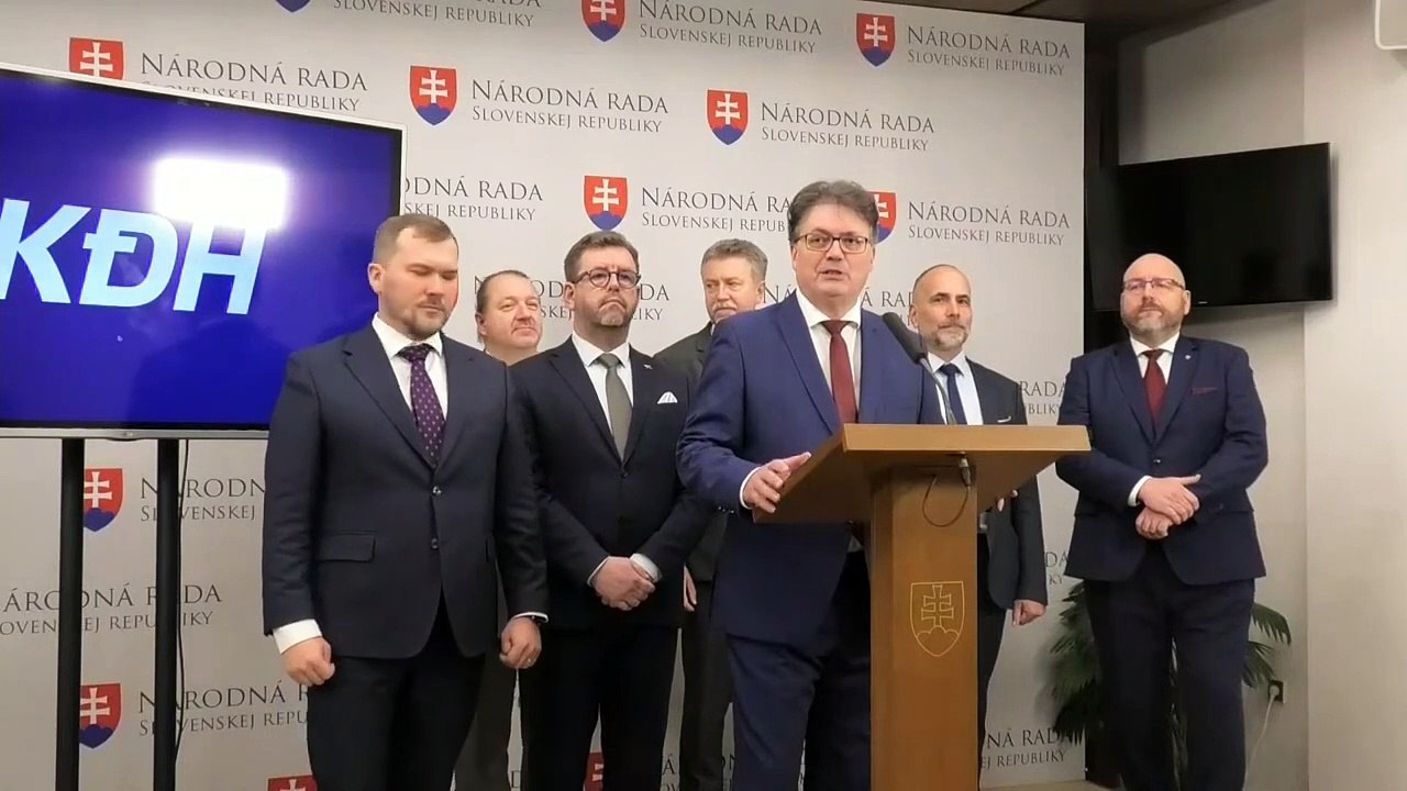 TK hnutia KDH - Učitelia sú na kolenách