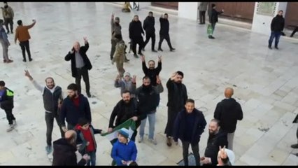 Siria, alla moschea degli Omayyadi si festeggia la fine di un incubo