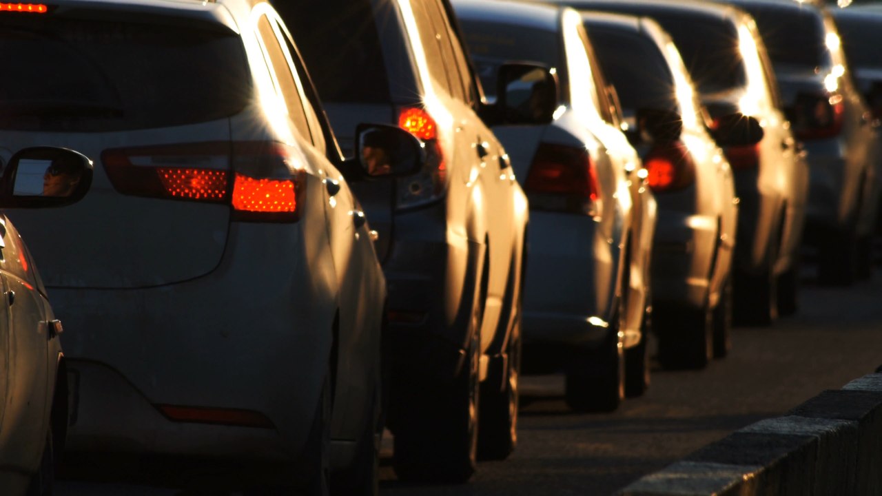 Christmas Travel: Busiest roads and tips for travelling by train, car and plane