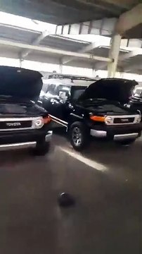 Bachar al-Assad : Des rebelles dévoilent la flotte privée de voitures de l'ancien président (Vidéo)