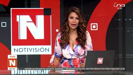 trailer se estrella con poste, camaras de vigilancia y reporte de la policia