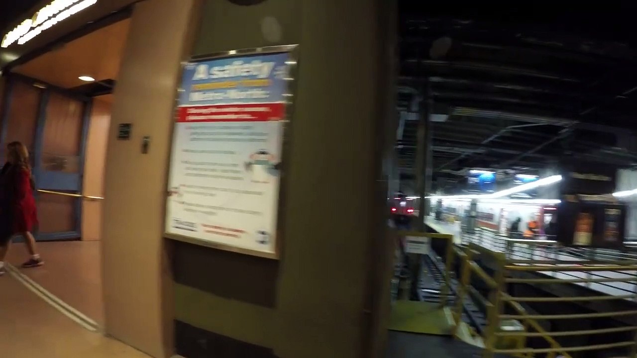 Walking Tour of Grand Central Terminal, New York City During a Friday Evening Rush Hour - Attractions Best Destiniation For a Vacation.. Enjoy to The Max