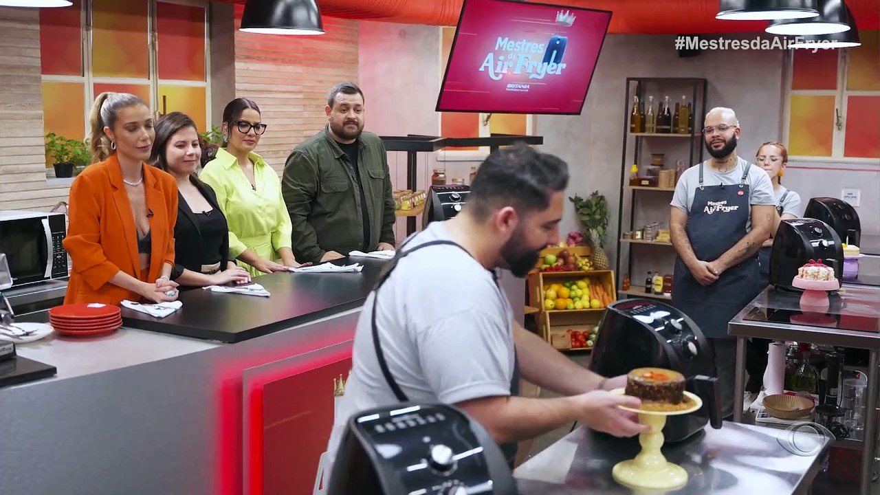 Bolo com cheiro de pizza? Receita de Luiz Victor surpreende jurados | Mestres da Air Fryer | Band Receitas