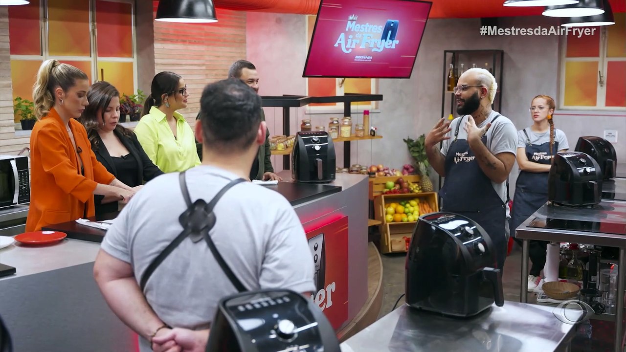 Bolo de aniversário ou de Halloween? Veja avaliação de Well | Mestres da Air Fryer | Band Receitas