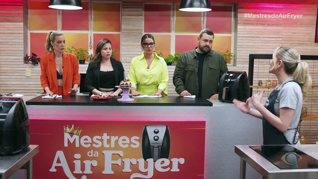 Jéssica desagrada com bolo muito doce | Mestres da Air Fryer | Band Receitas