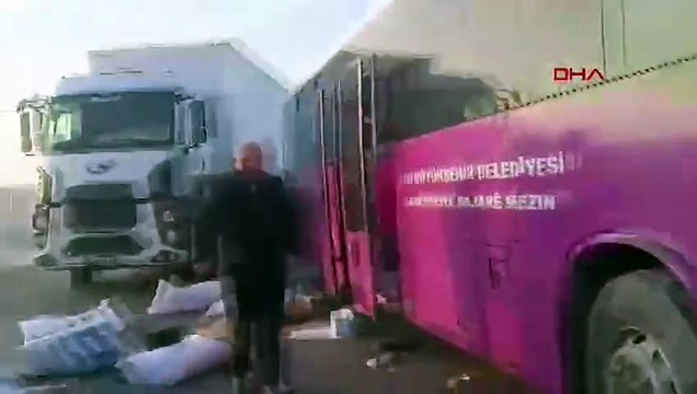 Van'da zincirleme kaza! Ölü ve yaralılar var