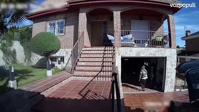 Un vuelco de drogas en primera persona: la Guardia Civil interviene 122 kilos de hachís de los narcos