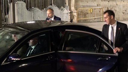 La llamativa reacción de los vecinos de Valencia ante la llegada de Felipe y Letizia al funeral de las víctimas de la DANA