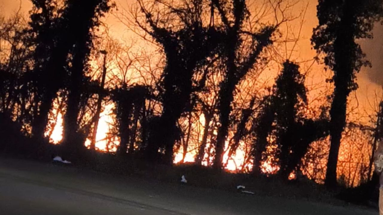 A severe fire at Camp Small in Baltimore closes highways as onlooker captures intense damage.