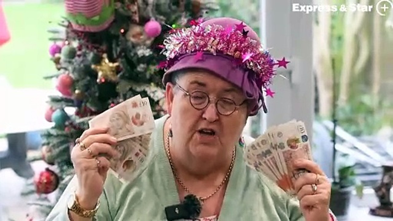 Comedian Our Trace from Wolverhampton is to put on a Christmas show to raise money for a little girl with cerebral palsy.