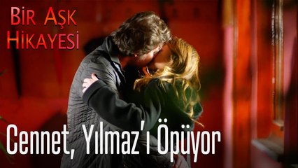 Cennet, Yılmaz'ı öpüyor - Bir Aşk Hikayesi