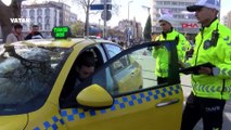Beyoğlu'nda kısa mesafe götürmeyen taksici, sivil polisin gizli kamerasına takıldı