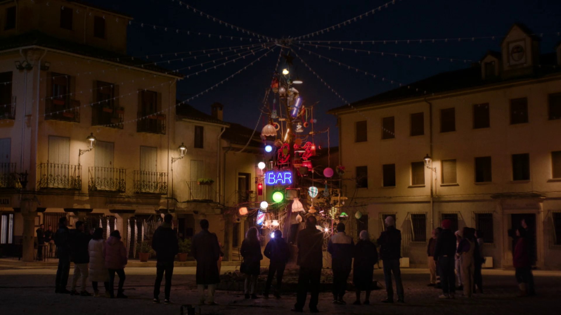 El homenaje de Mediaset España a los jóvenes y a los voluntarios de la DANA de Valencia