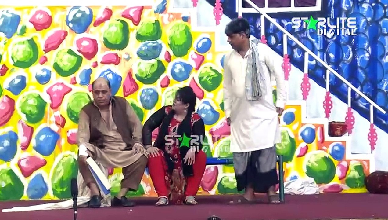 Amjad Rana and Vicky Kodu Stage Drama Dil Chori Da Full Comedy Clip 2019