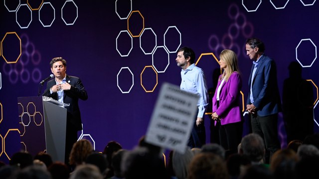 Vamos a construir un inmenso frente : Kicillof respondió al año de gestión de Milei con un acto en San Martín