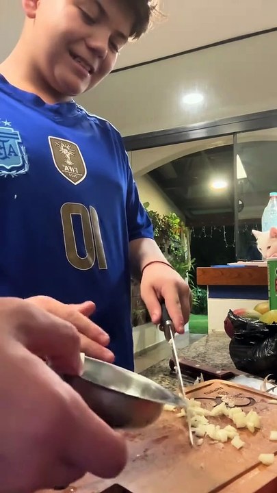Expectativa vs realidad: El divertido momento de Vanessa Añez cocinando ...