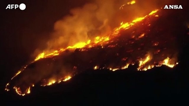 Usa: California, 6000 abitanti di Malibu evacuati per un incendio