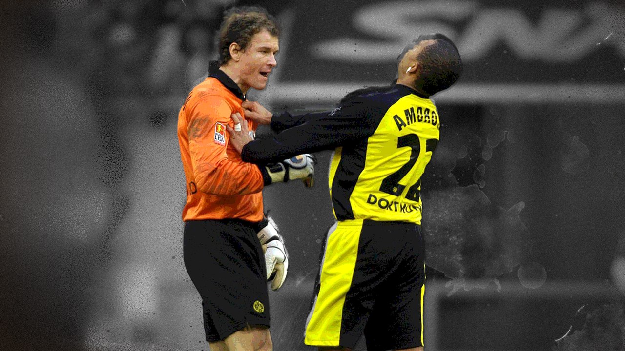 Als Lehmann wegen einer Attacke auf einen Mitspieler Gelb-Rot sah