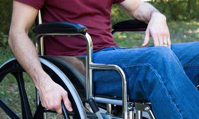 "علاج بالدماغ" يمنح الأمل لمرضى الشلل من الكرسي المتحرك