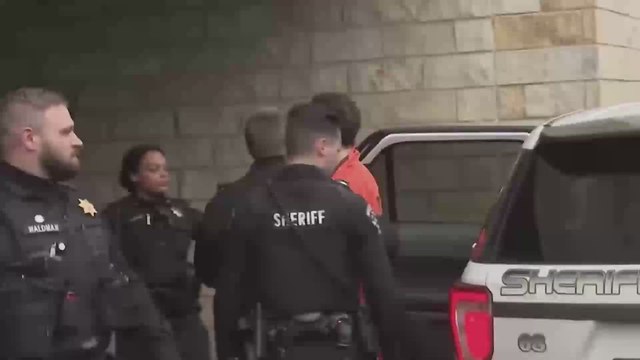 Luigi Mangione sparks wild scene, raging at media during extradition for UnitedHealthcare CEO murder charges