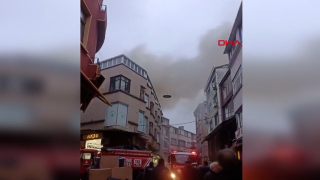 Fatih'te ayakkabı dükkanında yangın