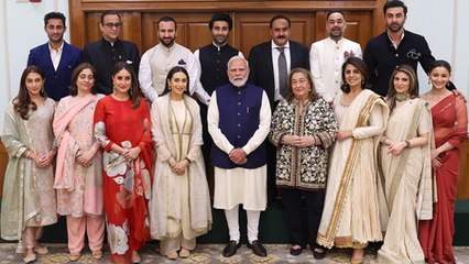 Raj Kapoor 100 Birth Anniversary: Kareena,Ranbir With Kapoor Family Visit PM Modi To Invite,Video...