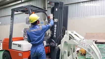 PENGIRIMAN BOMAC FORKLIFT DENGAN ATTACHMENT PAPER ROLL CLAMPS - PT TUNAS ALFIN TBK, CIKUPA TANGERANG