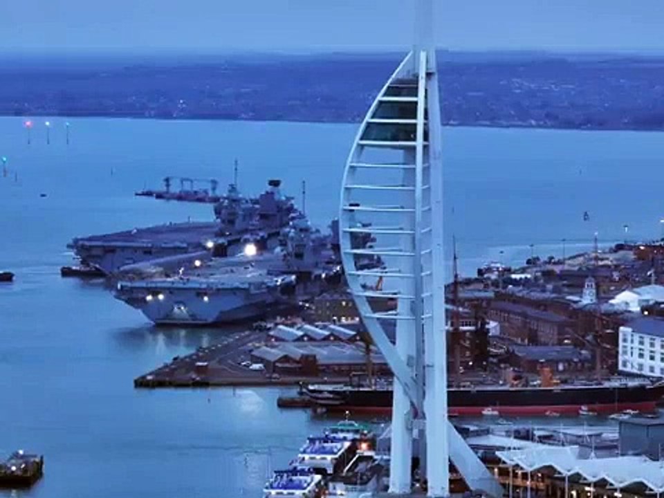 Royal Navy flagship HMS Prince of Wales returns to Portsmouth from Liverpool - Marcin Jedrysiak