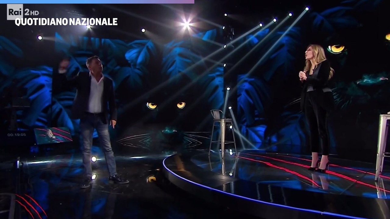 Mammuccari si alza e lascia lo studio di 'Belve'. "Ma vaff..."