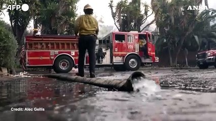 California, incendio a Malibu: evacuate circa 6mila persone