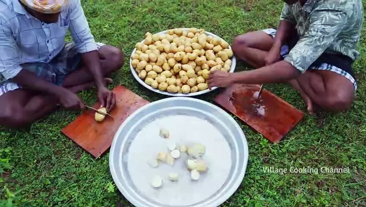 POTATO CHICKEN _ Aloo Chicken _ One Pan Chicken and Potatoes Recipe Cooking in U (1)