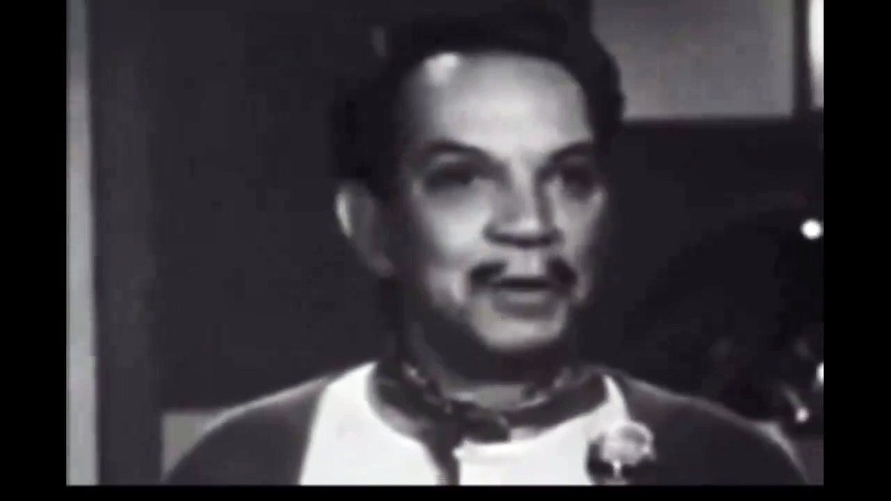 Cantinflas felicita el año nuevo