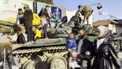 Esad'ın tankları çocuklara oyuncak oldu