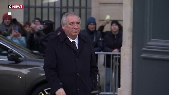 Nouveau gouvernement : la classe politique divisée sur la nomination de François Bayrou à Matignon
