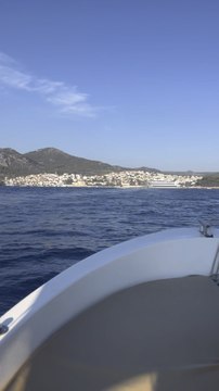JOURNÉE MÉMORABLE en bateau entre Hvar et les îles Paklenis