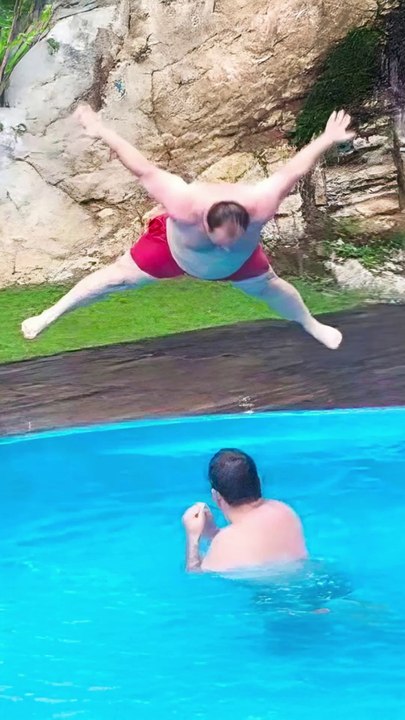 Nicht LACHEN, sonst GLATZE! 😂