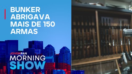 Polícia encontra ARSENAL de ARMAS escondido atrás de GUARDA-ROUPA