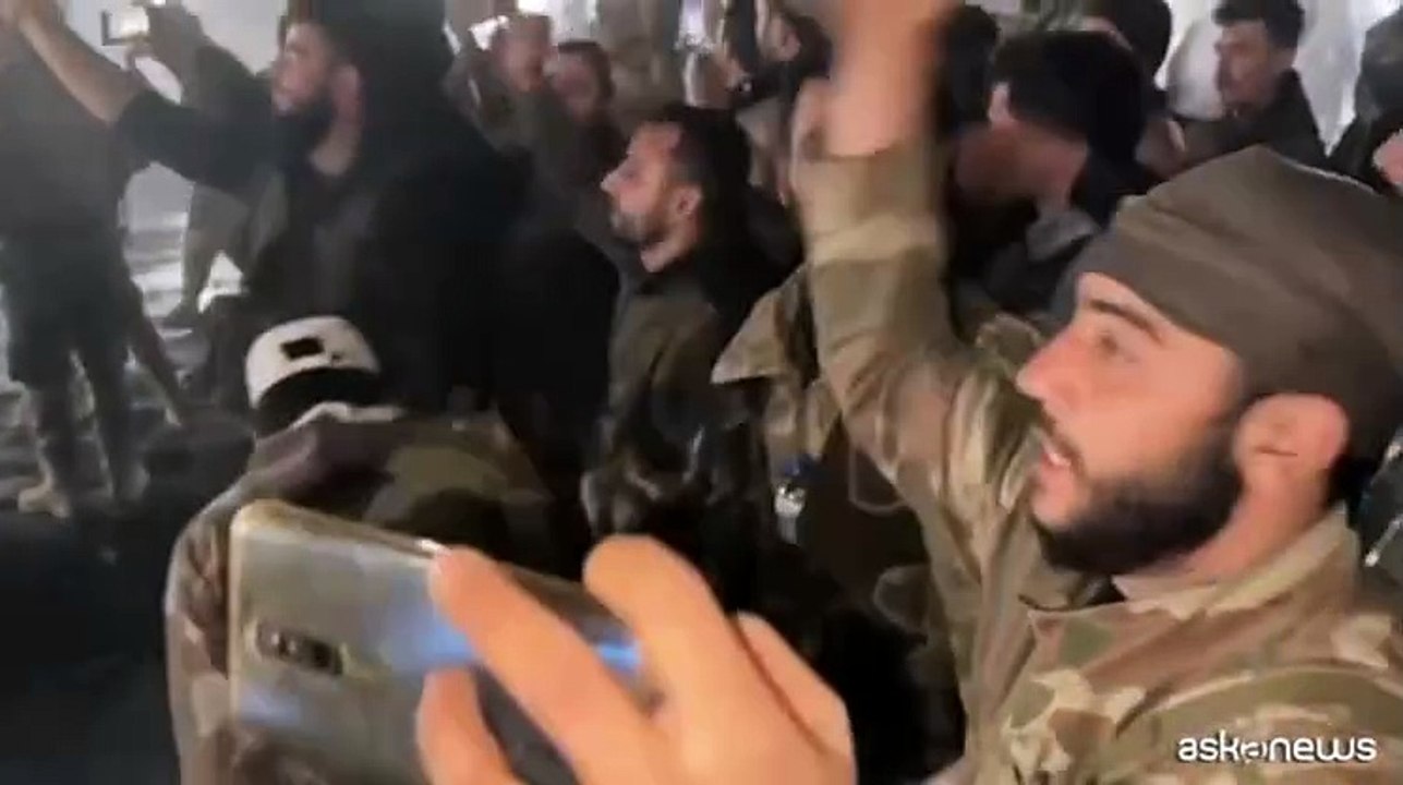 In Siria data alle fiamme la tomba di Hafez, padre di Bashar al-Assad