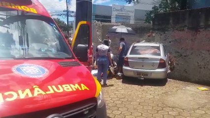 Médico fala sobre atendimento a motociclista prensado contra muro: "Colisão de alta energia"