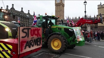 Tratores no centro de Londres em protesto contra taxa de herança