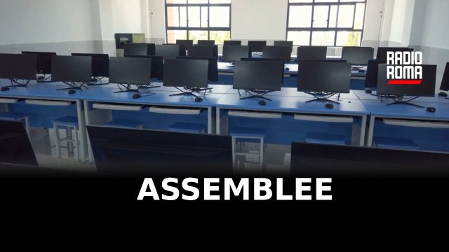 Occupazione con striscioni e slogan al liceo Socrate