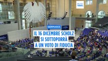 Germania, il cancelliere Scholz presenta la mozione di fiducia: il parlamento voterà il 16 dicembre