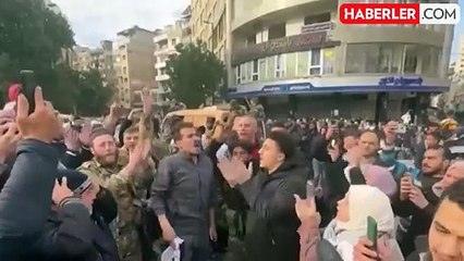 Suriye'de Baas Partisi çalışmalarını süresiz olarak askıya aldı